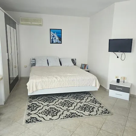 Studio De Lux Slăntjev Brjag